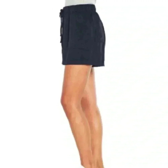 Gap Ladies Tencel Short - Picture 5 of 8